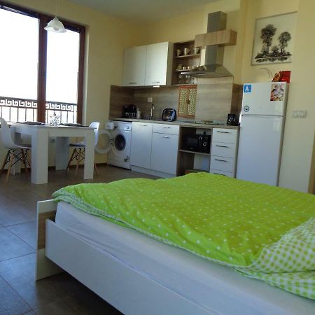 Nereya Palace Studio Mona Apartment Pomorie Exterior photo