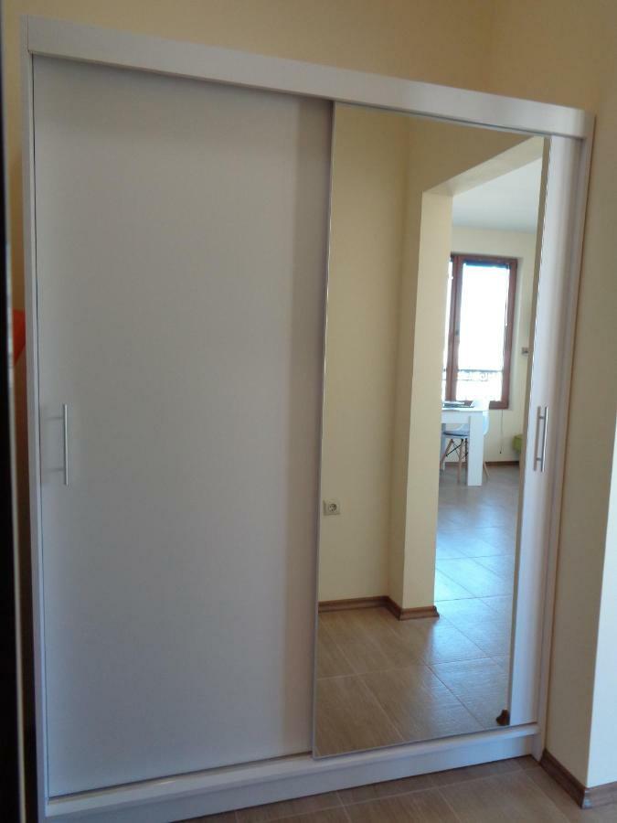 Nereya Palace Studio Mona Apartment Pomorie Exterior photo