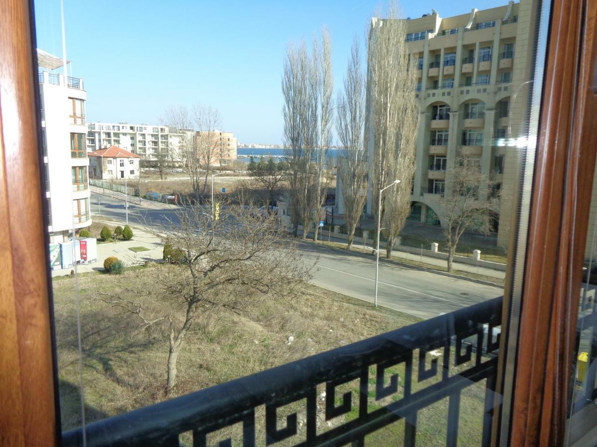 Nereya Palace Studio Mona Apartment Pomorie Exterior photo