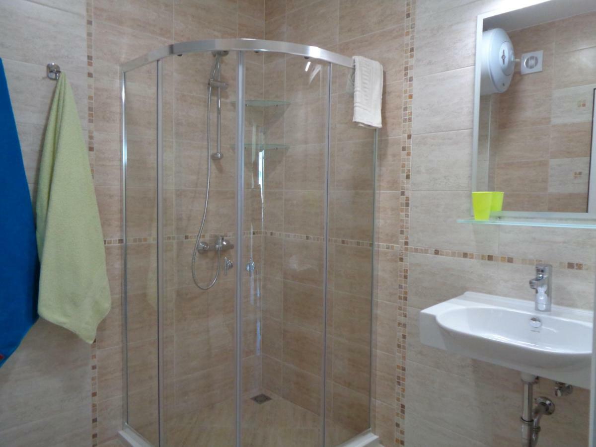 Nereya Palace Studio Mona Apartment Pomorie Exterior photo